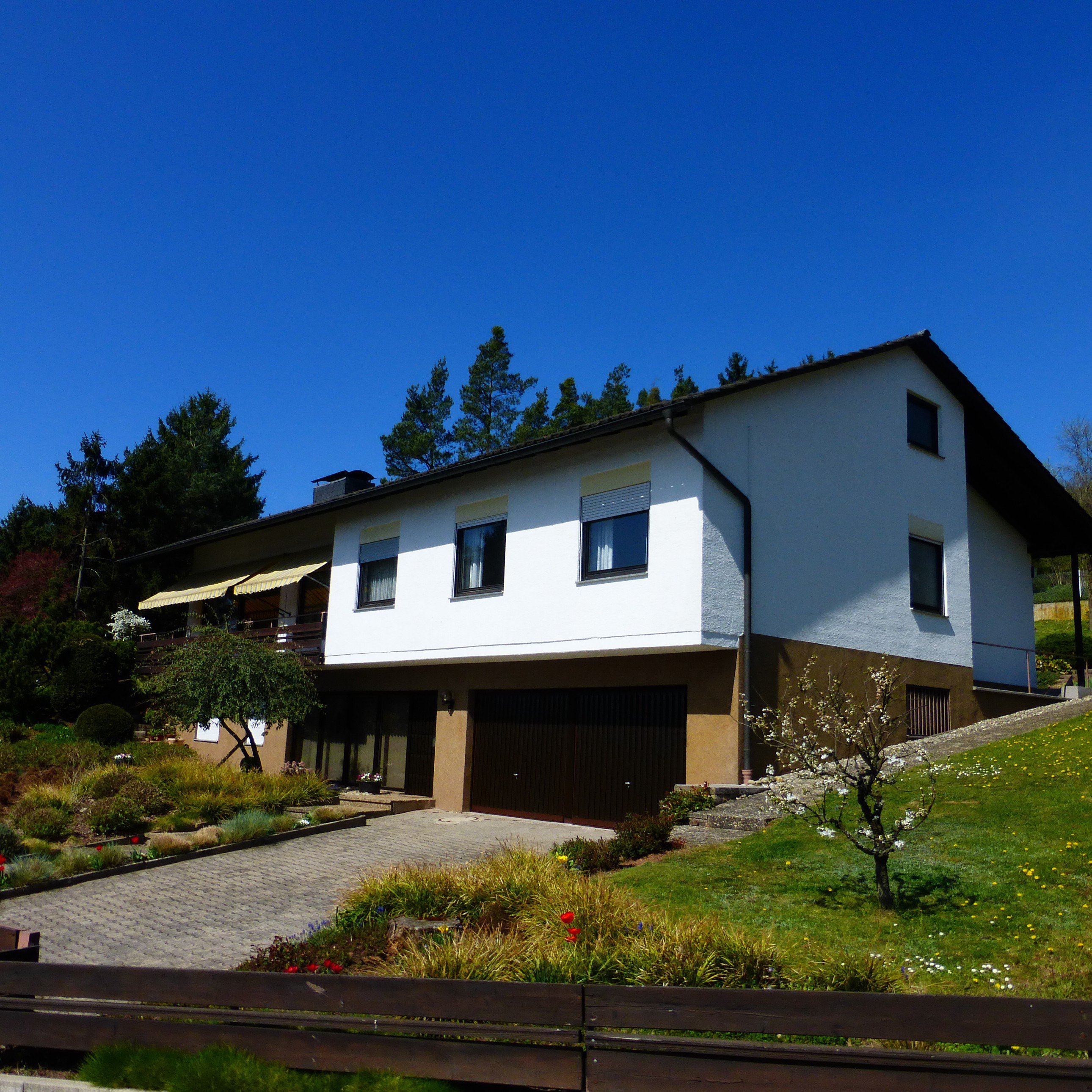 Foto Anwesen in Eisenberg-Steinborn