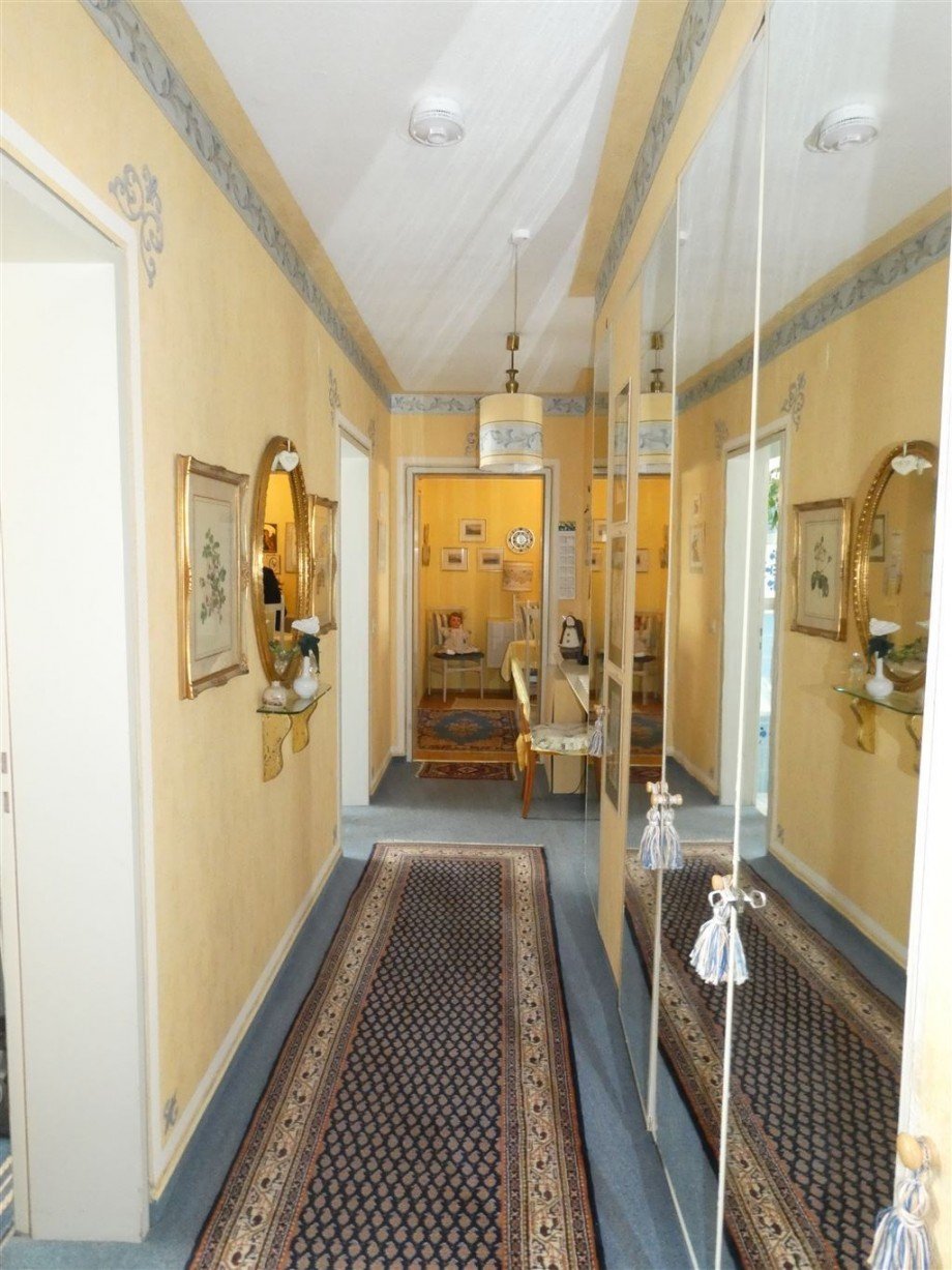 Diele mit Einbauschr�nken Etagenwohnung Neustadt