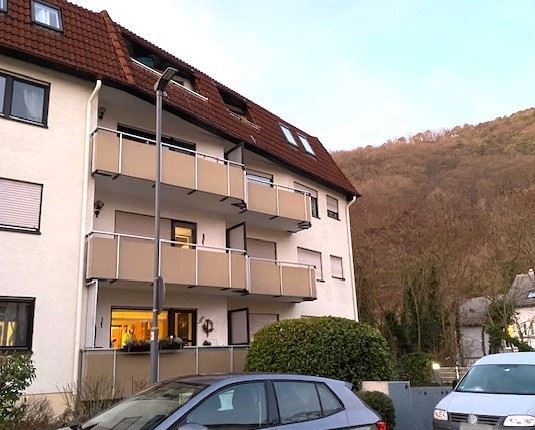 Vorderansicht Neustadt Etagenwohnung VERKAUFT - Gepflegte 3-Zimmerwohnung mit Balkon / Hochparterre - Sicht zur Wolfsburg