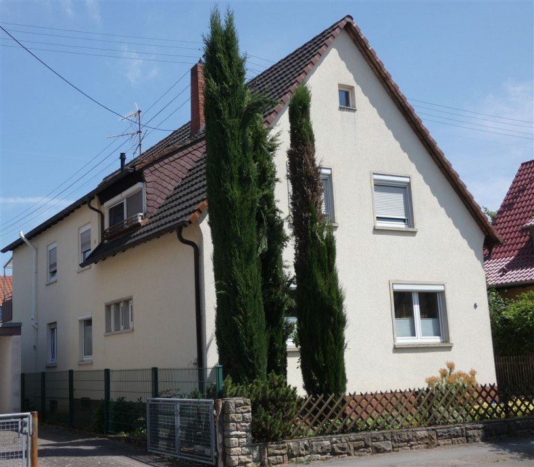Hausansicht Nordwest Neustadt Mehrfamilienhaus VERKAUFT - 3-Familienhaus mit Potenzial im Weinort Neustadt-Mu�bach