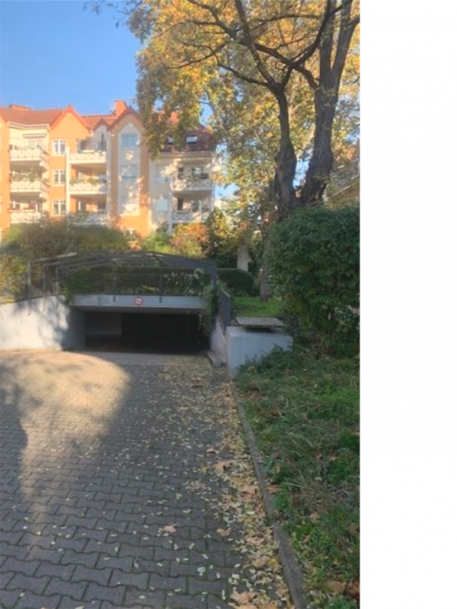 Zufahrt zur Tiefgarage Etagenwohnung Frankfurt