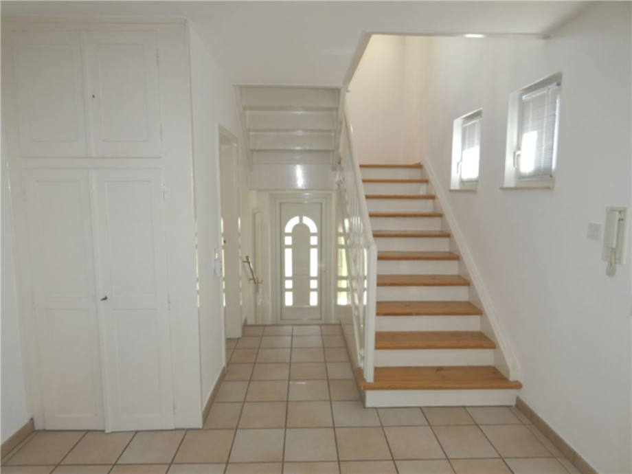 Diele-Zugang zum OG Einfamilienhaus Neustadt