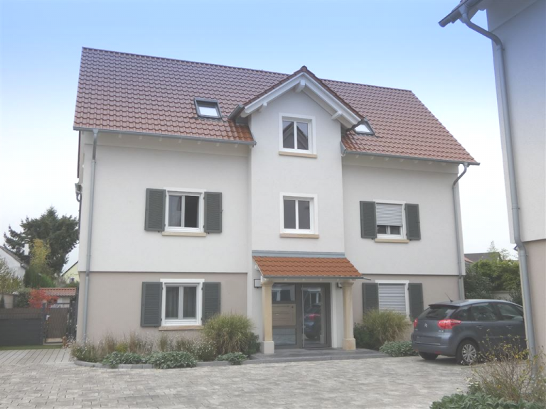 Gepflegtes Wohnen im 6-Parteienhaus Ha�loch , Pfalz Etagenwohnung VERMIETET - Gehobene 3-Zimmerwohnung mit Tiefgaragenstellplatz in der Metropolregion-Rhein-Neckar