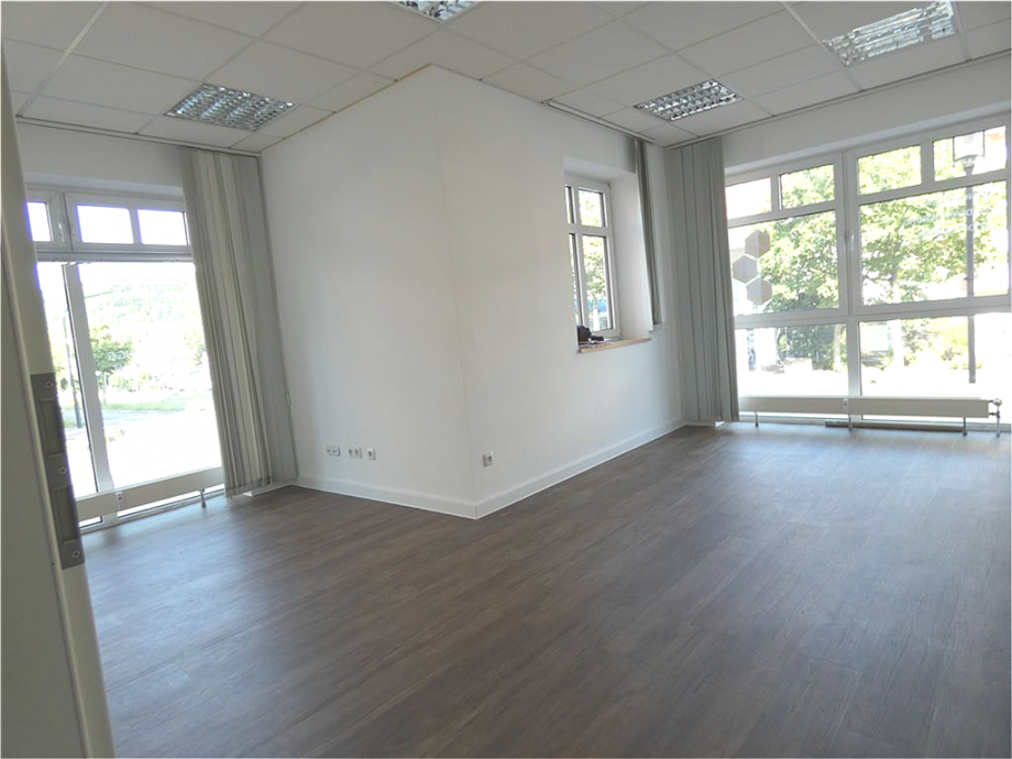 B�ror�ume in diverse Gr��en B�rohaus Bad D�rkheim