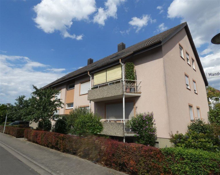 Wohnanlage - �berwiegend Eigent�mer Deidesheim Deidesheim Dachgeschosswohnung 5-Zimmerwohnung mit Loggia + Stellplatz in Deidesheim