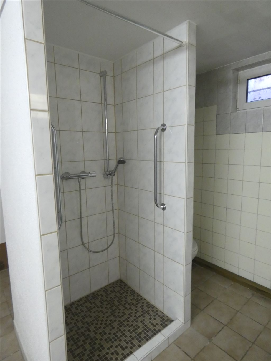Dusche + WC Keller Einfamilienhaus Neustadt
