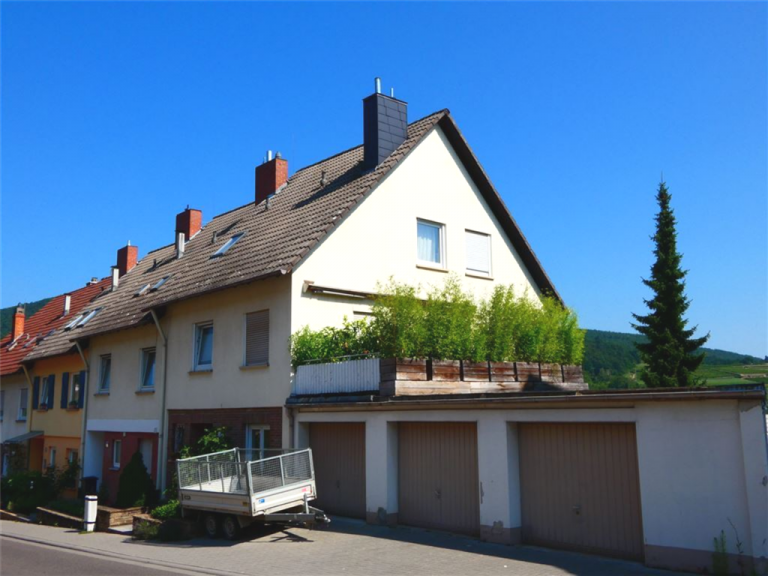 Reihenendhaus mit Weitblick Neustadt Reihenendhaus VERKAUFT - Weitblick - �ber den D�chern von Neustadt Reihenendhaus - Hambacher H�he