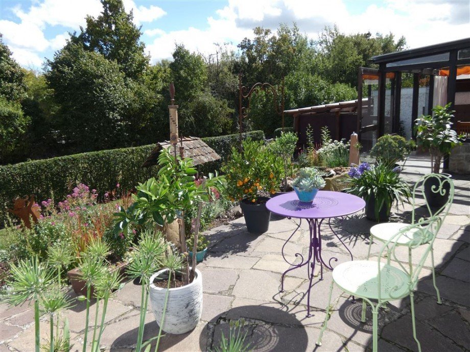 Blick in den Garten Bungalow Ha�loch , Pfalz