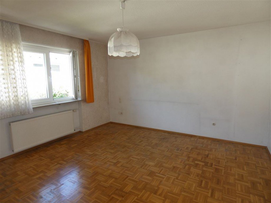 Schlafraum Obergescho� Einfamilienhaus Neustadt