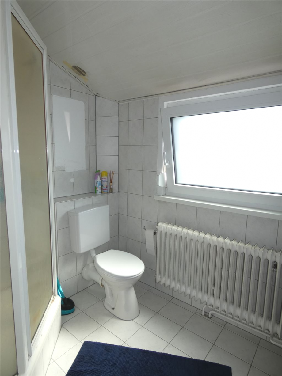 TG-Duschbad im 2.Obergeschoss Einfamilienhaus Deidesheim