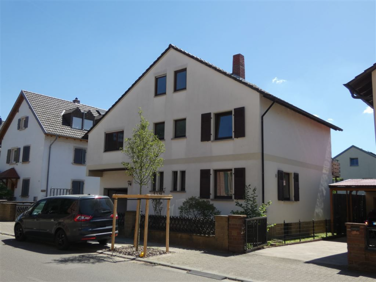 Hausansicht Nord Deidesheim Einfamilienhaus VERKAUFT - Freistehendes Einfamilienhaus mit Atmosph�re in Deidesheim