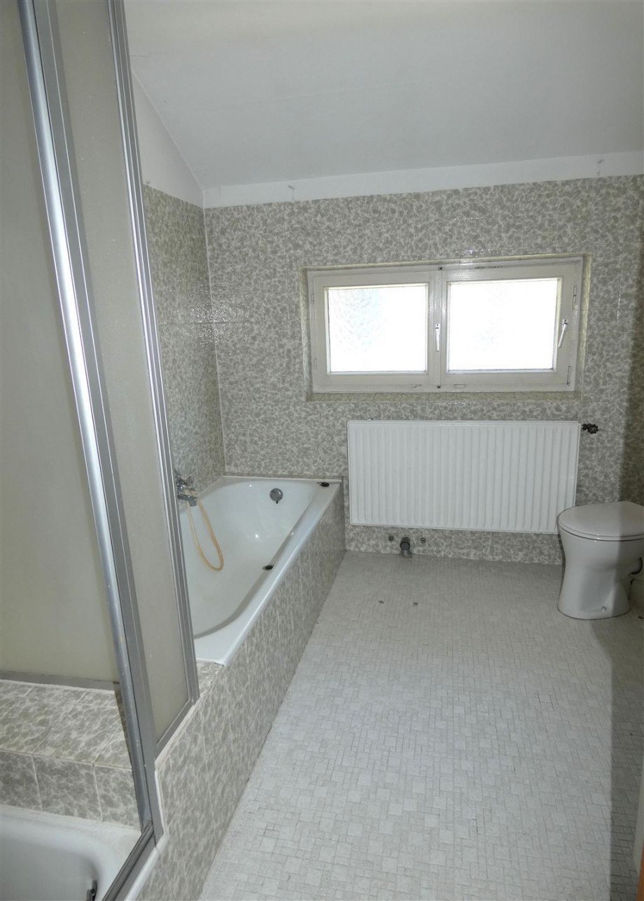 Badezimmer2 1.OG Einfamilienhaus Deidesheim