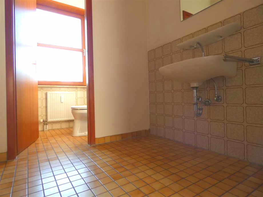 WC (optional Duschbad) Etagenwohnung Deidesheim