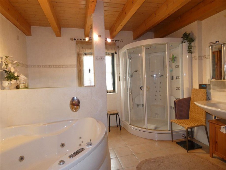 Wellnessbadezimmer Einfamilienhaus Edesheim , Pfalz