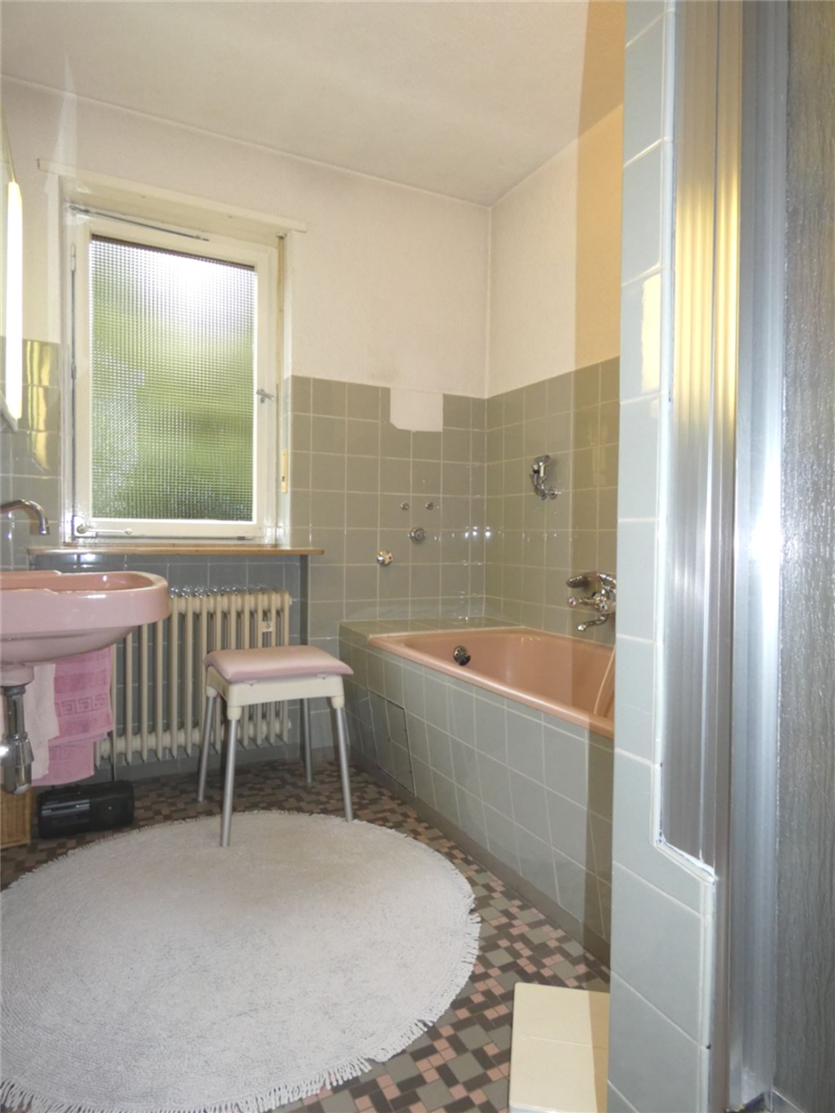 Badezimmer im OG Einfamilienhaus Neustadt