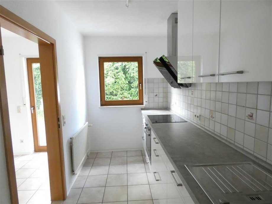Einbauk�che und Esszimmer Wohn- / Gesch�ftshaus Neustadt