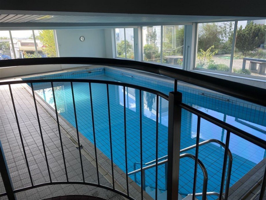 Hallenschwimmbad Etagenwohnung Neustadt