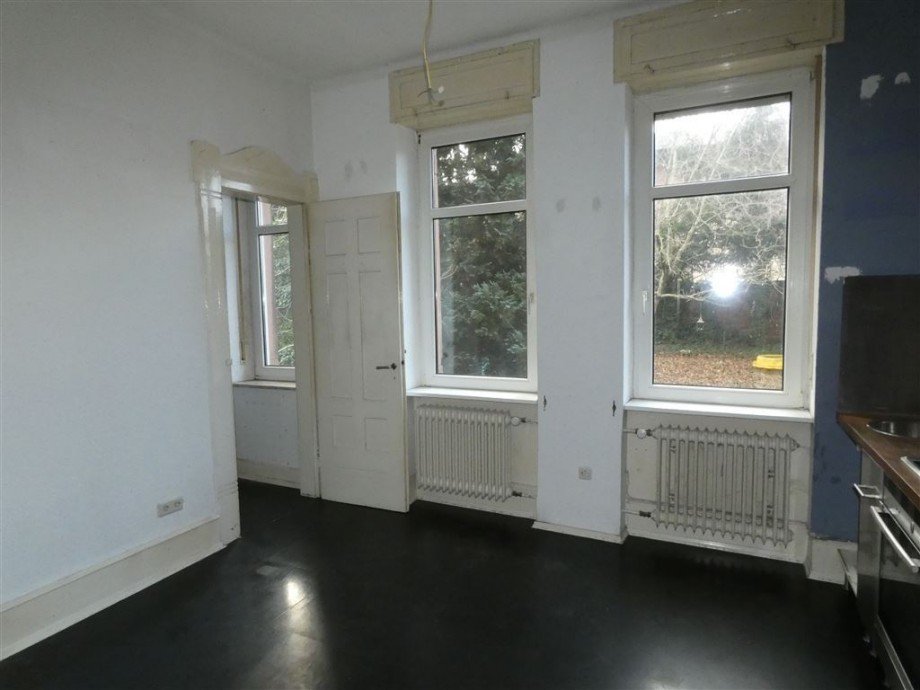 K�che mit Zugang zum Abstellraum West Erdgeschosswohnung Landau in der Pfalz