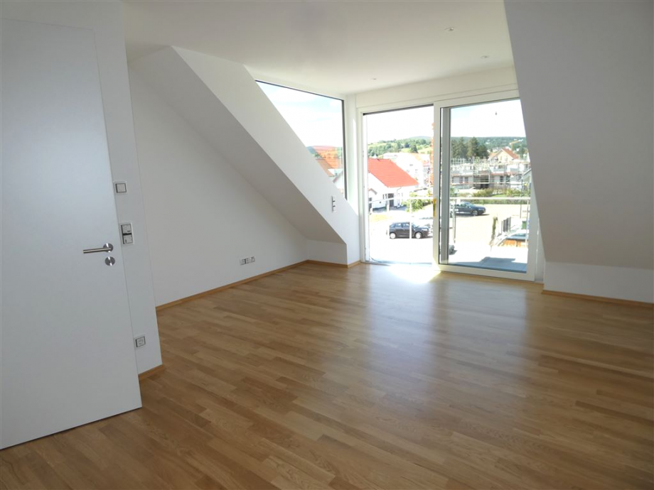 Schlafzimmer mit Echtholzb�den Penthousewohnung Bad D�rkheim