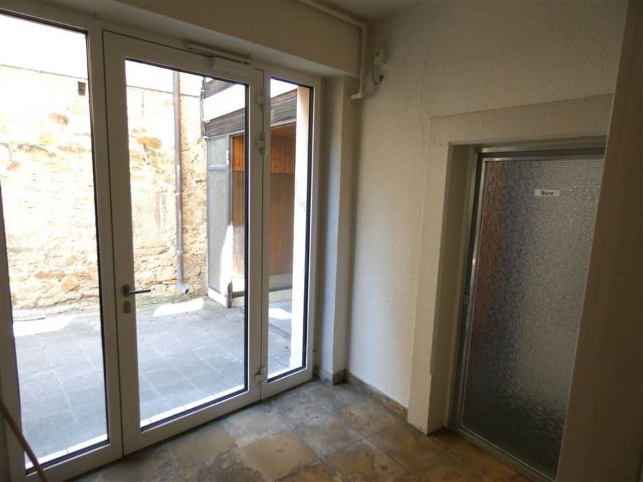 Eingangst�r Vorderhaus Mehrfamilienhaus Deidesheim