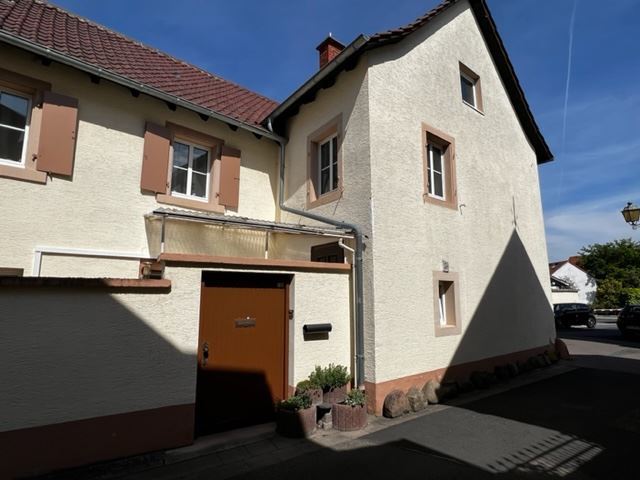 Seitenansicht Etagenwohnung Deidesheim