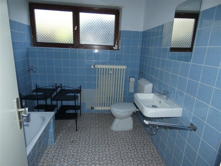 TG-Badezimmer Einliegerwohnung Einfamilienhaus Neustadt