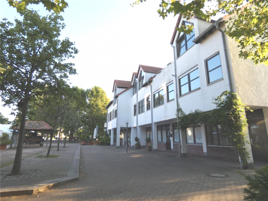 Stadtplatz Westseite B�rofl�che Deidesheim