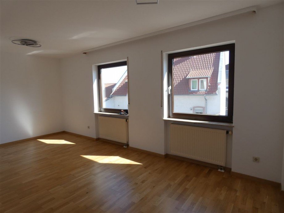 Homeoffice- oder weiteres Schlafzimmer Etagenwohnung Gr�nstadt