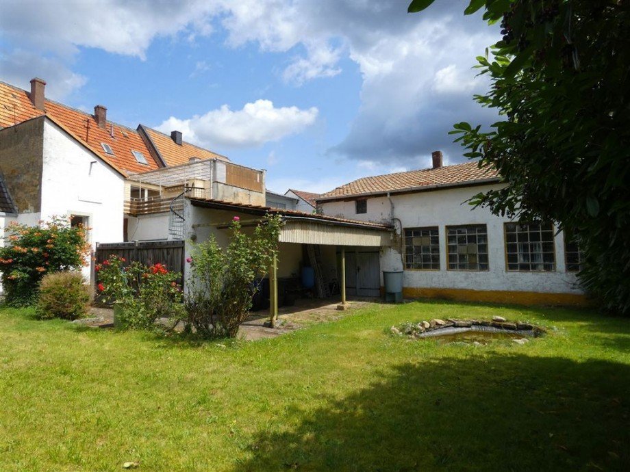 Wohnhaus mit Schlosserei f�r Vision�re Einfamilienhaus Deidesheim