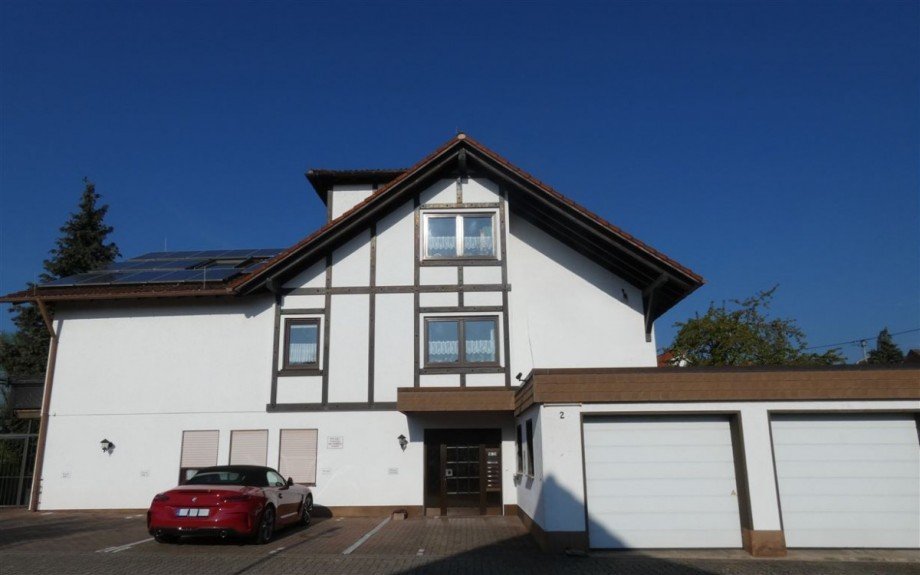 Hausansicht Etagenwohnung Maikammer