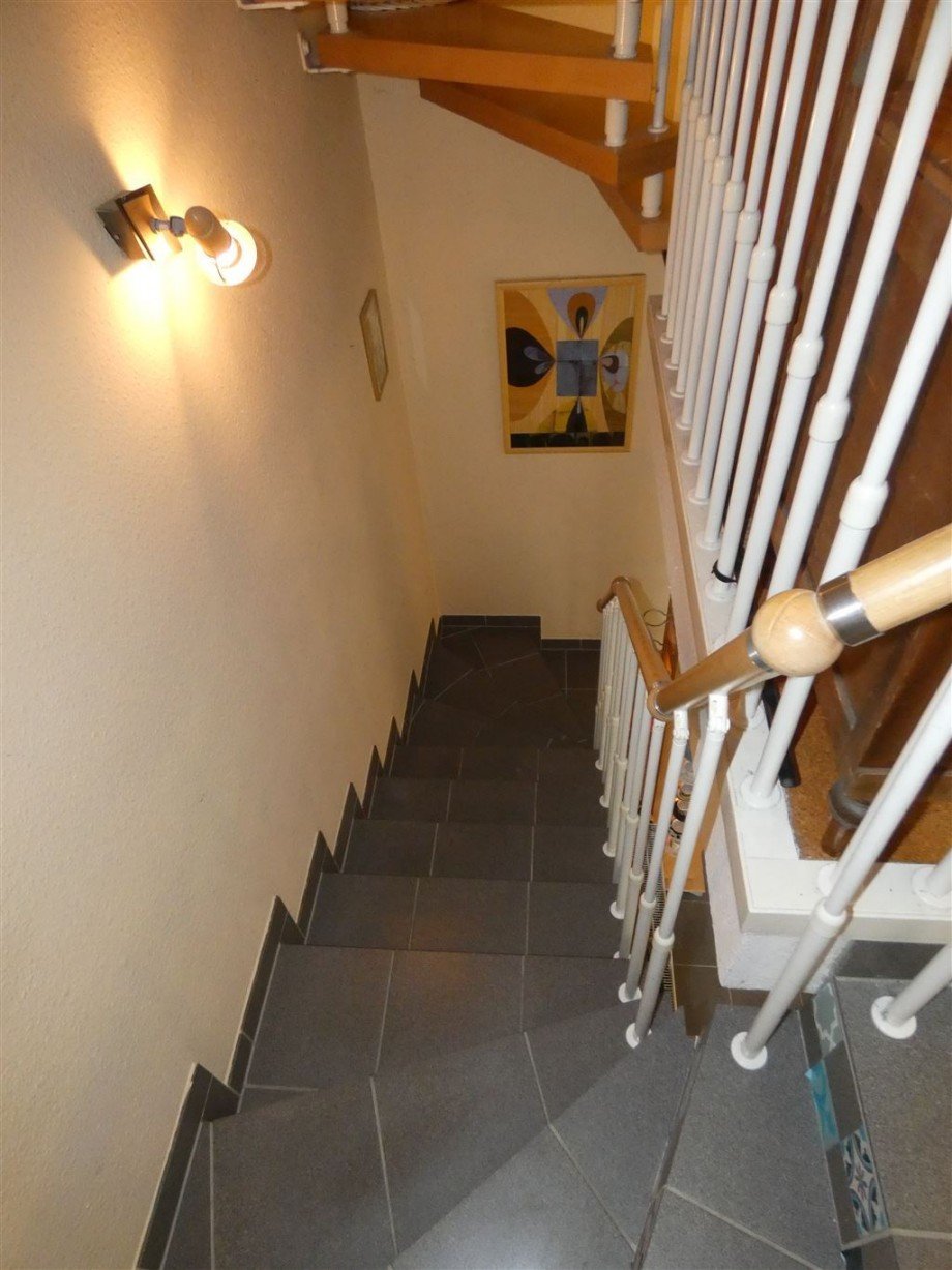 Treppe zum OG Reihenendhaus Neustadt