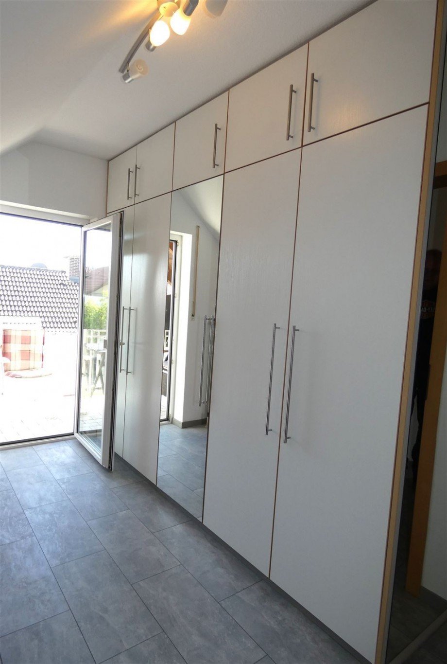 Schlafzimmer mit Schrankelement Dachgeschosswohnung Meckenheim