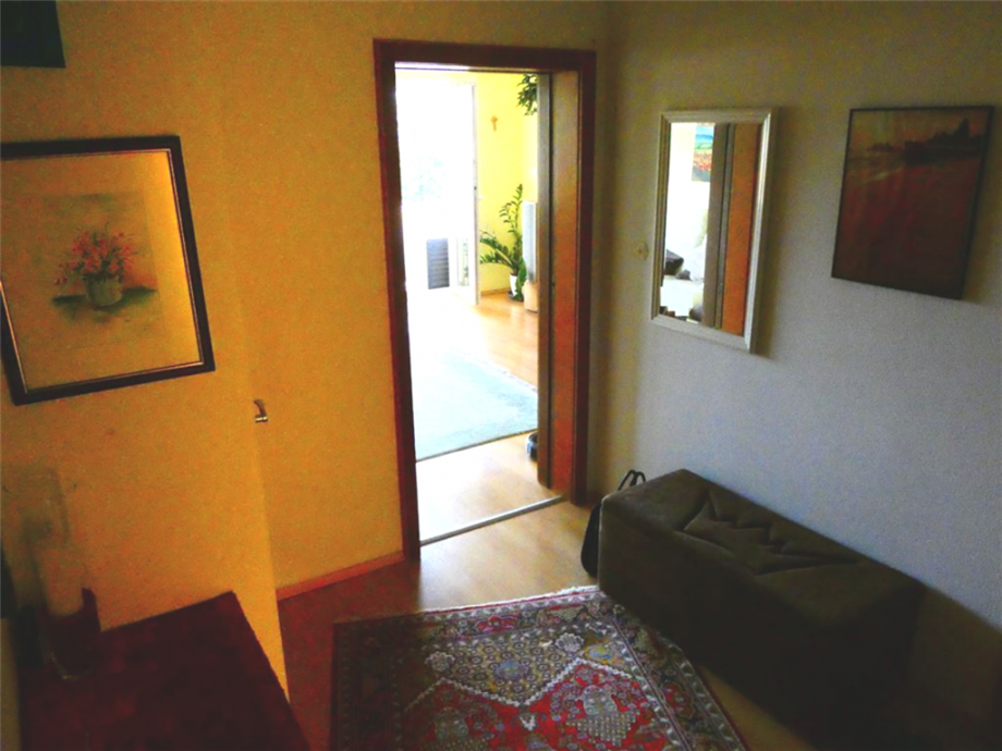 Diele EG mit Zugang Wohnzimmer Balkon Reihenendhaus Neustadt
