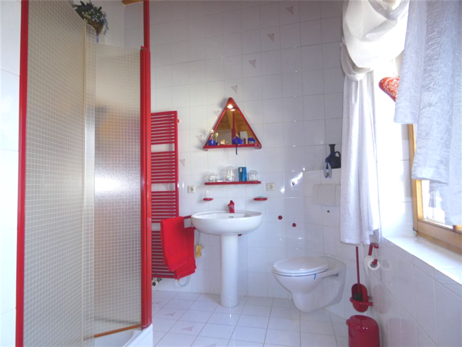 Tageslichtbadezimmer Dachgescho� Einfamilienhaus Wachenheim an der Weinstra�e