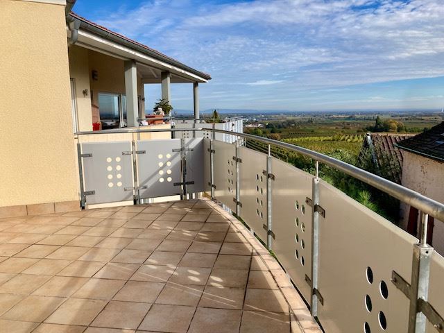 Terrasse mit Weitblick Etagenwohnung Neustadt