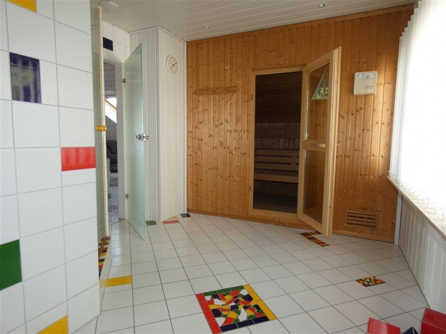 Saune mit Dusche im DG Einfamilienhaus Neustadt
