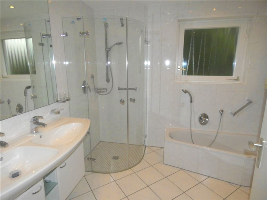 TG-Badezimmer Erdgeschosswohnung Neustadt