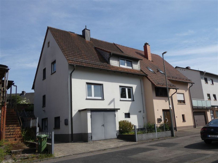 ruhige Wohnlage Doppelhaush�lfte Esthal