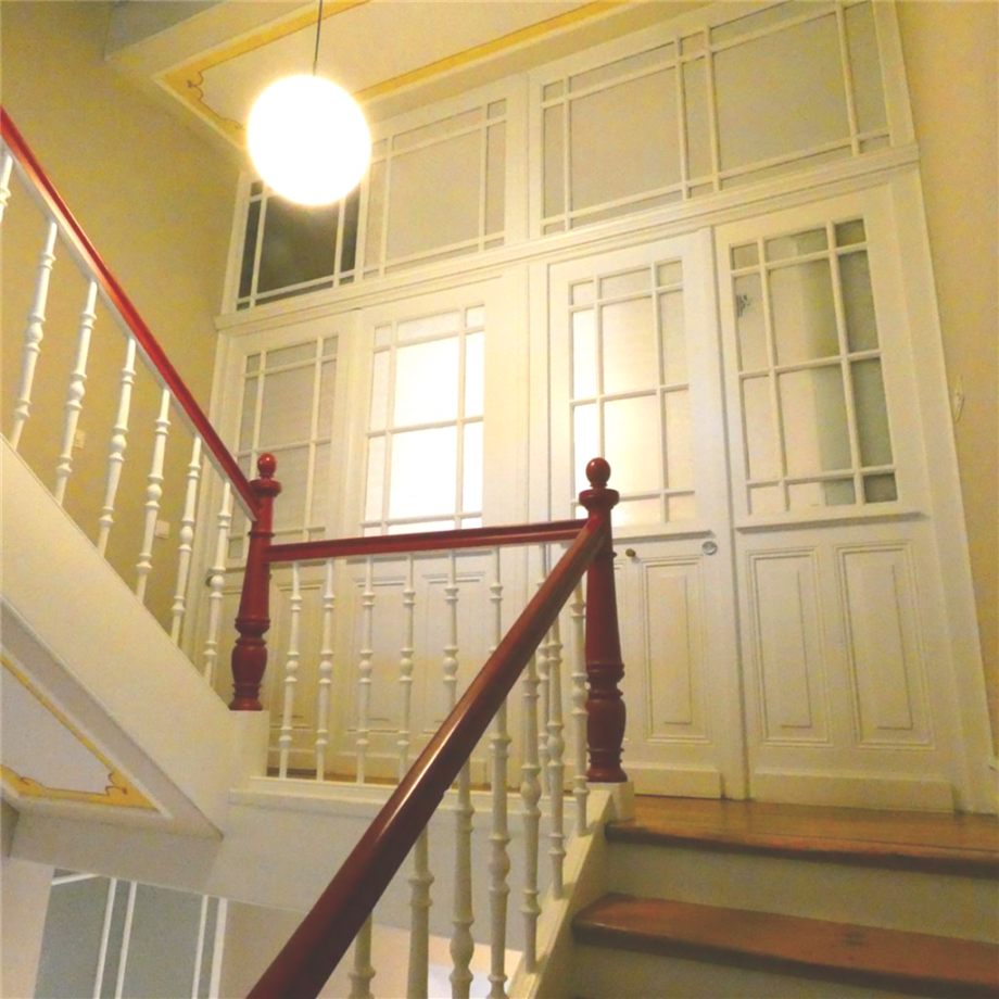 Atmosph�risches Treppenhaus Etagenwohnung Neustadt
