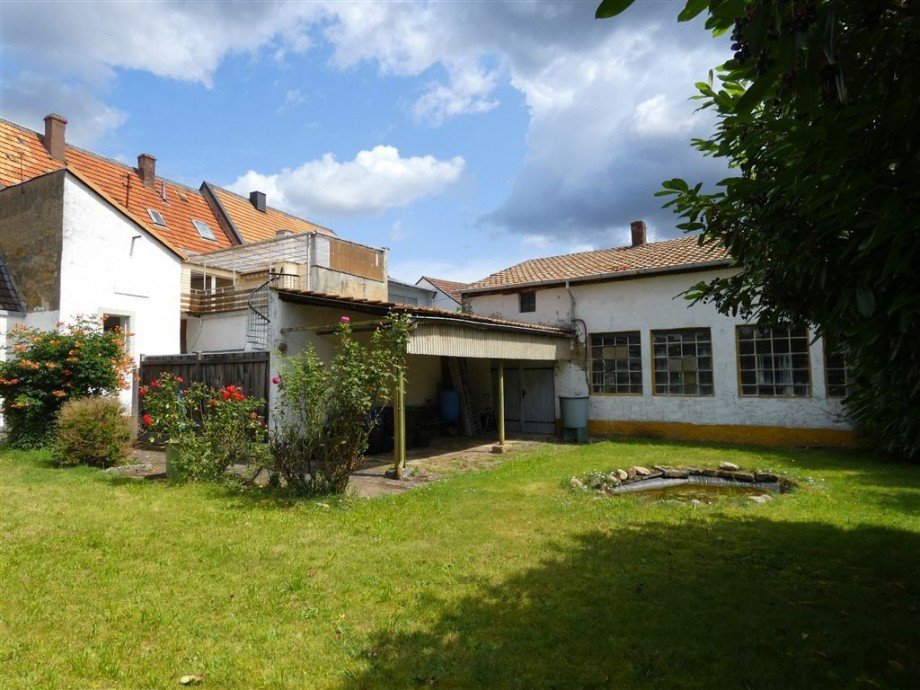 Wohnhaus mit Grundst�cken Einfamilienhaus Deidesheim