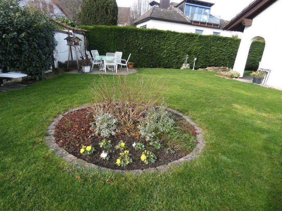Blick in den Garten Einfamilienhaus Neustadt