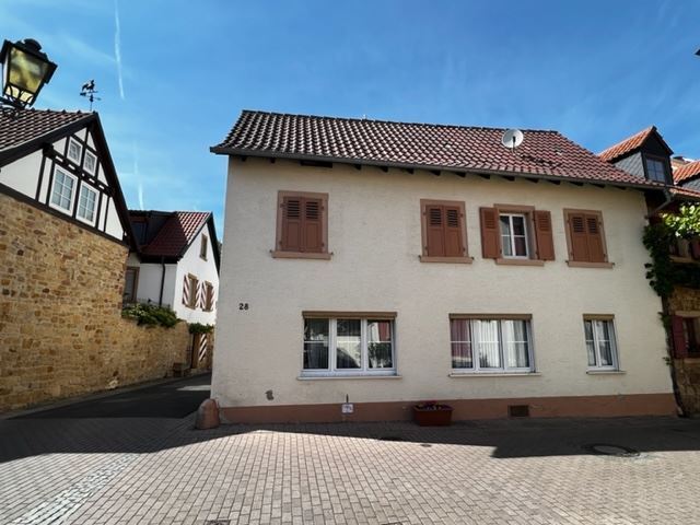 Stadtmauergasse E Deidesheim Etagenwohnung VERMIETET - 4-Zimmerwohnung im historischen Herzen von Deidesheim