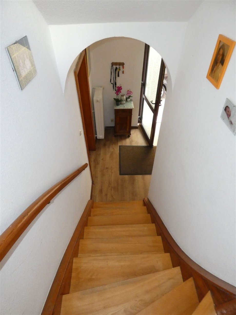 Vorderhaus-Holztreppe Haus Herxheim am Berg