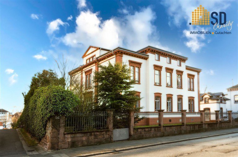 denkmalgesch�tze -sp�tklassizistische Villa - 1870 Neustadt an der Weinstra�e Gesch�ftshaus VERKAUFT-Denkmalgesch�tze Walmdach-Villa (drei Geb�ude) im Herzen von Neustadt an der Weinstra�e