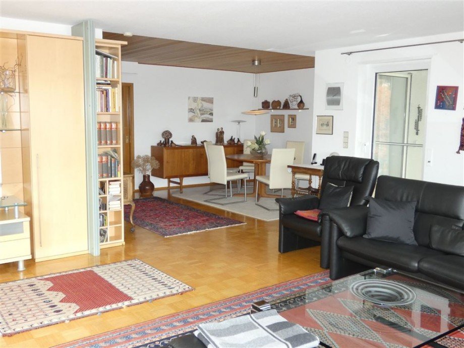 Blick Wohnzimmer Richtung Essbereich Einfamilienhaus Neustadt
