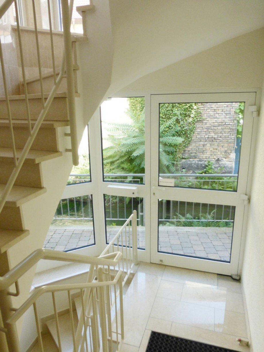 Gepfegtes Treppenhaus Etagenwohnung Neustadt