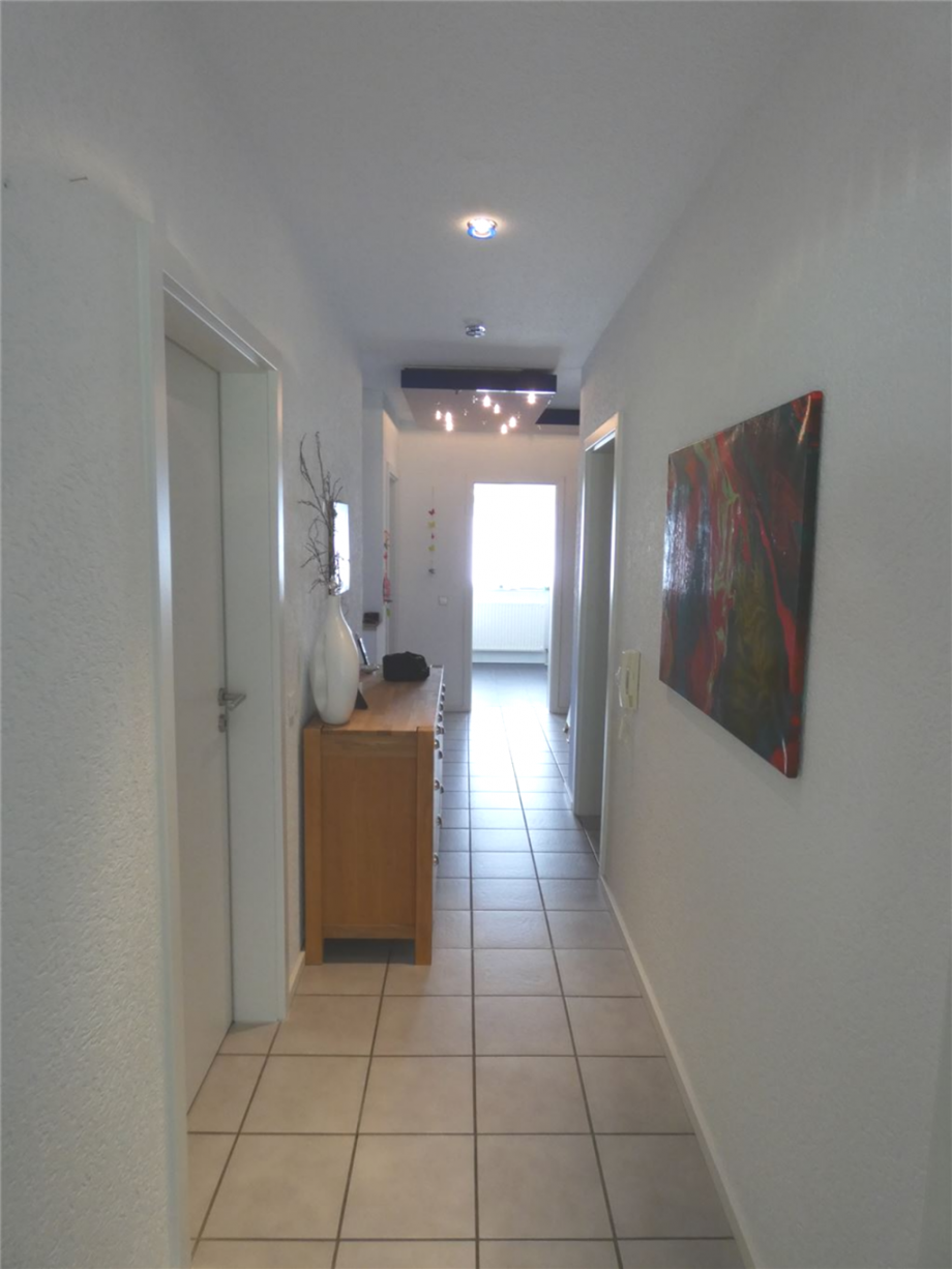 helle Diele Etagenwohnung Neustadt