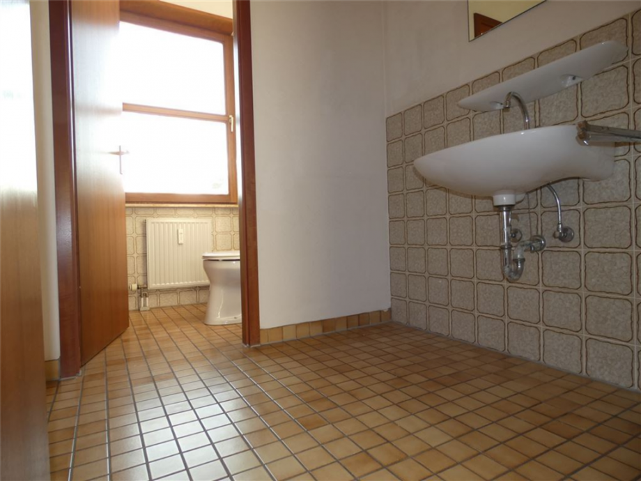 G�ste-WC B�rofl�che Deidesheim