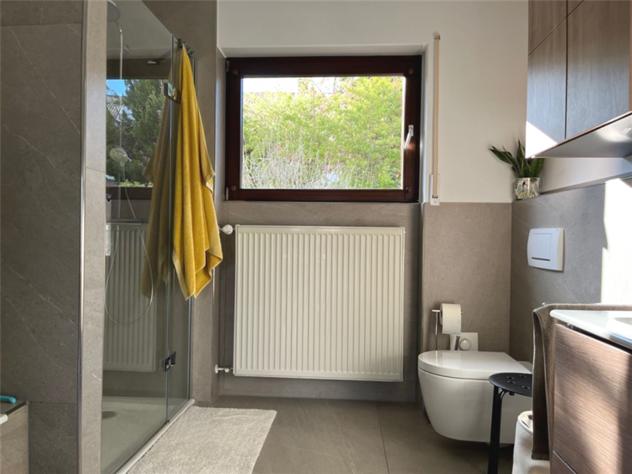 Saniertes Badezimmer EG Einfamilienhaus Neustadt an der Weinstra�e