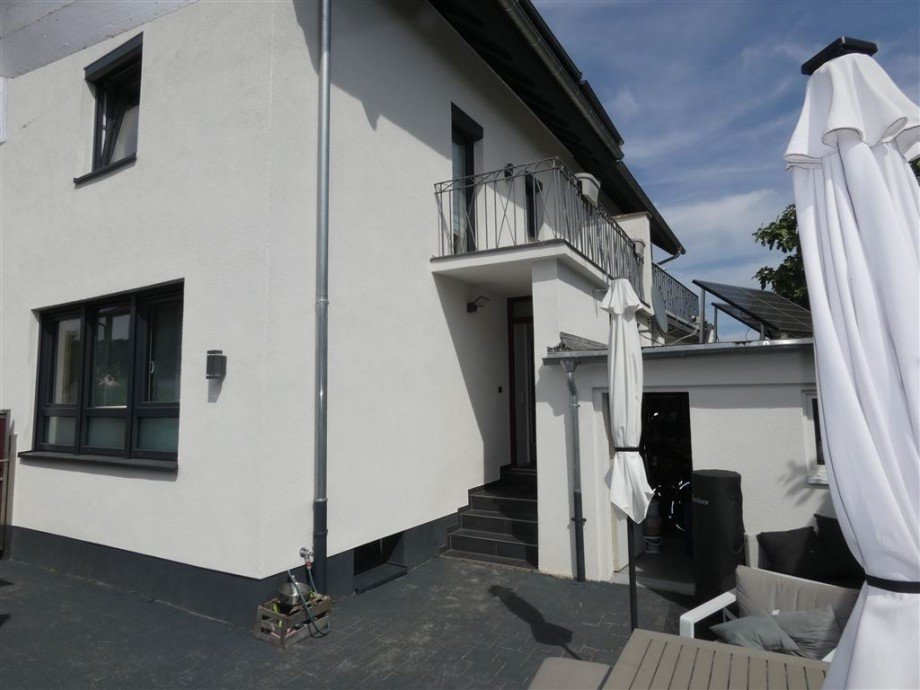 Terrasse und Hof mit Werkstatt Einfamilienhaus Deidesheim